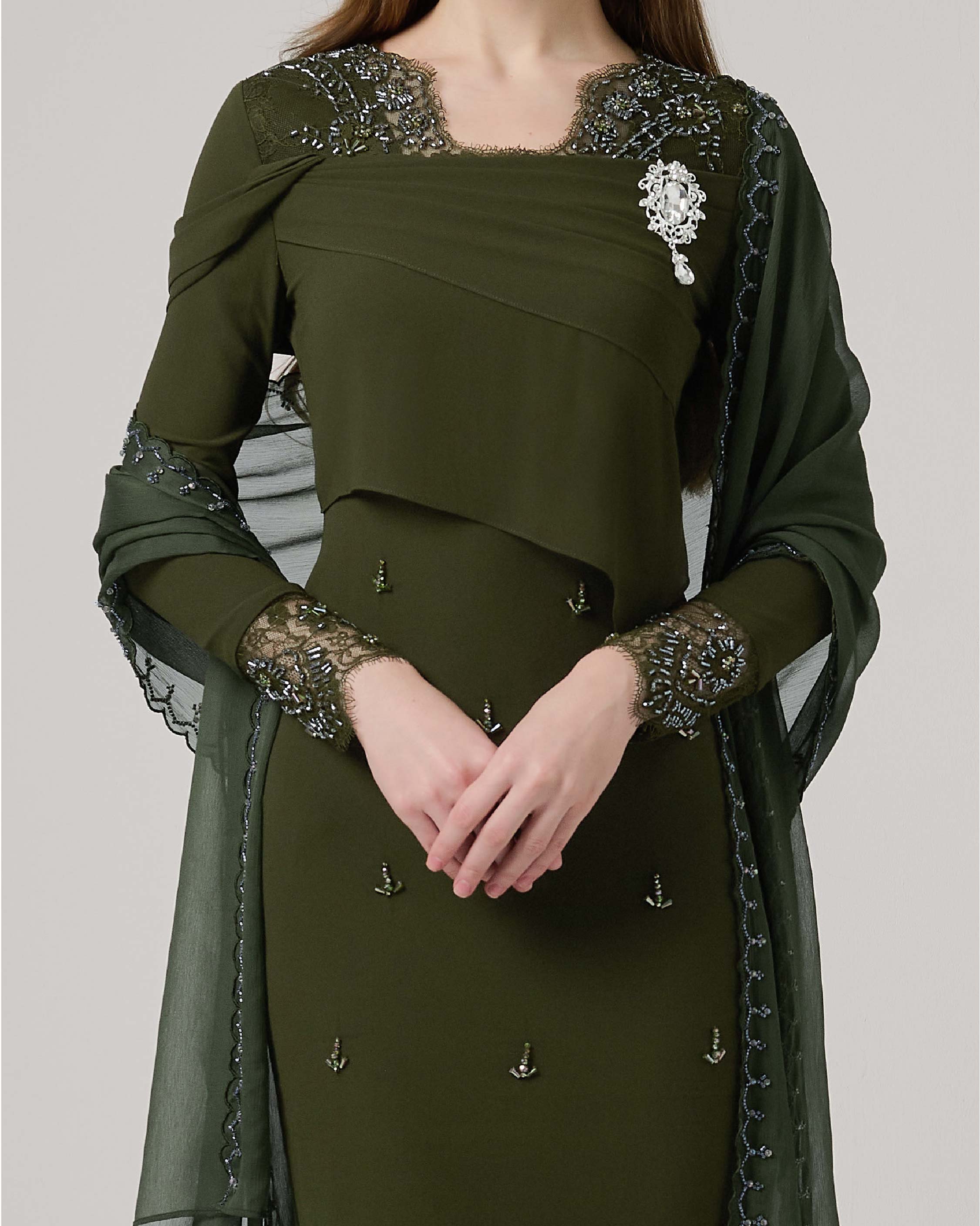 AMARAA MAHARANEE - KELLY GREEN Qiszar AMARAA MAHARANEE - KELLY GREEN Qiszar