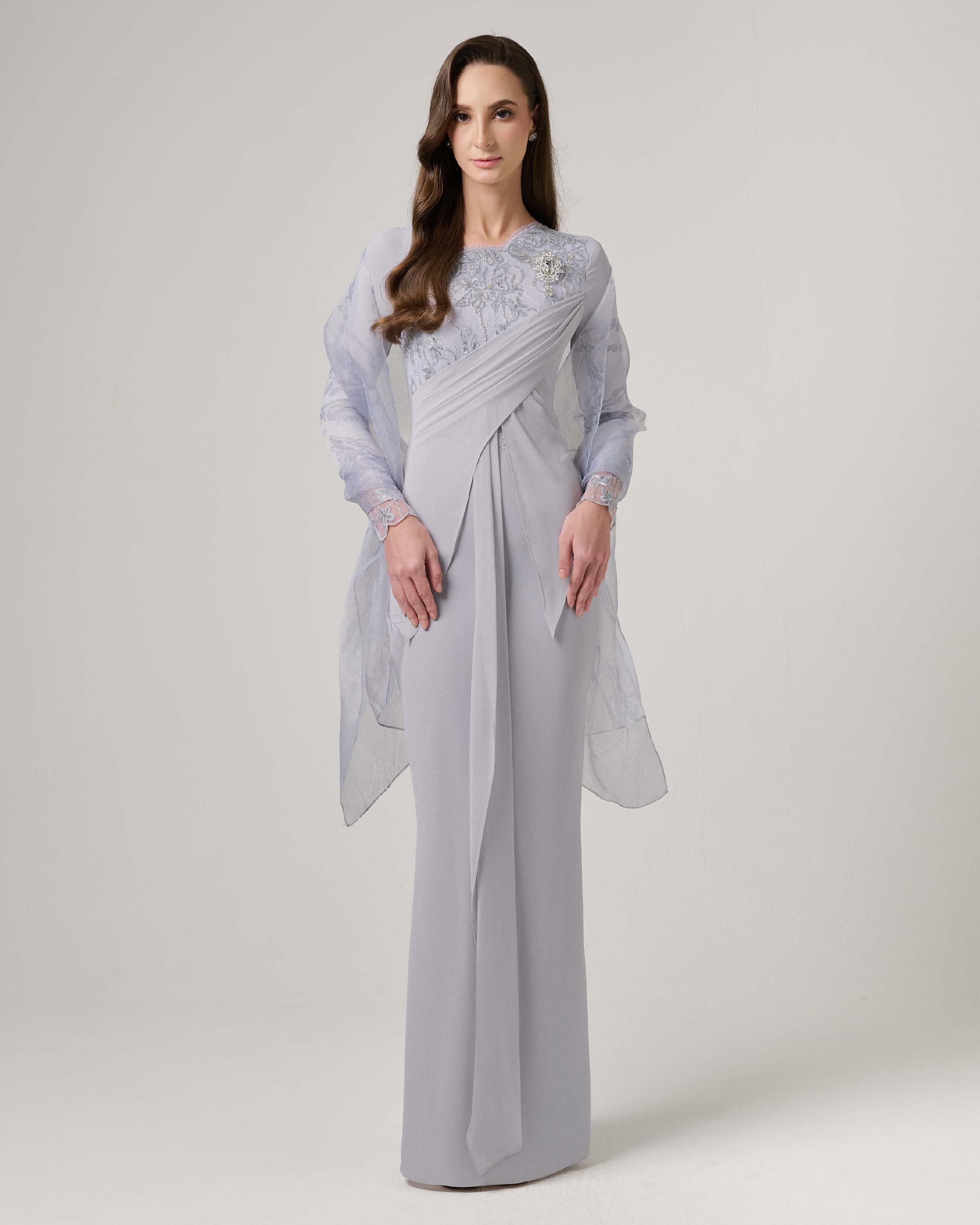 MEHRAA MAHARANEE - ASH BLUE Qiszar MEHRAA MAHARANEE - ASH BLUE Qiszar